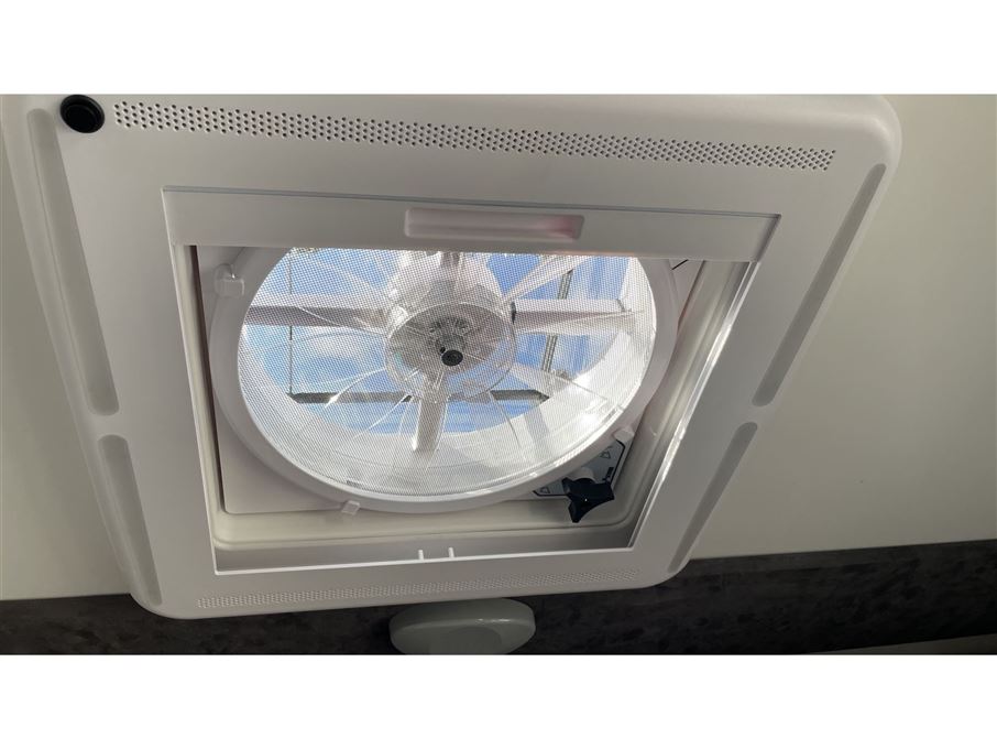 Benimar Amphitryon 957 Northautokapp